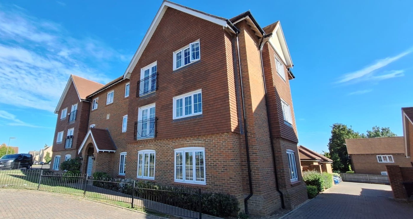 Flat 3 – 37 Preston Manor Road